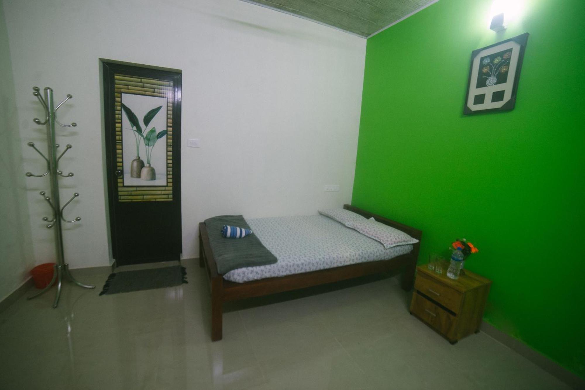 Tulsi Kayal Retreat Apartment Champakulam ภายนอก รูปภาพ