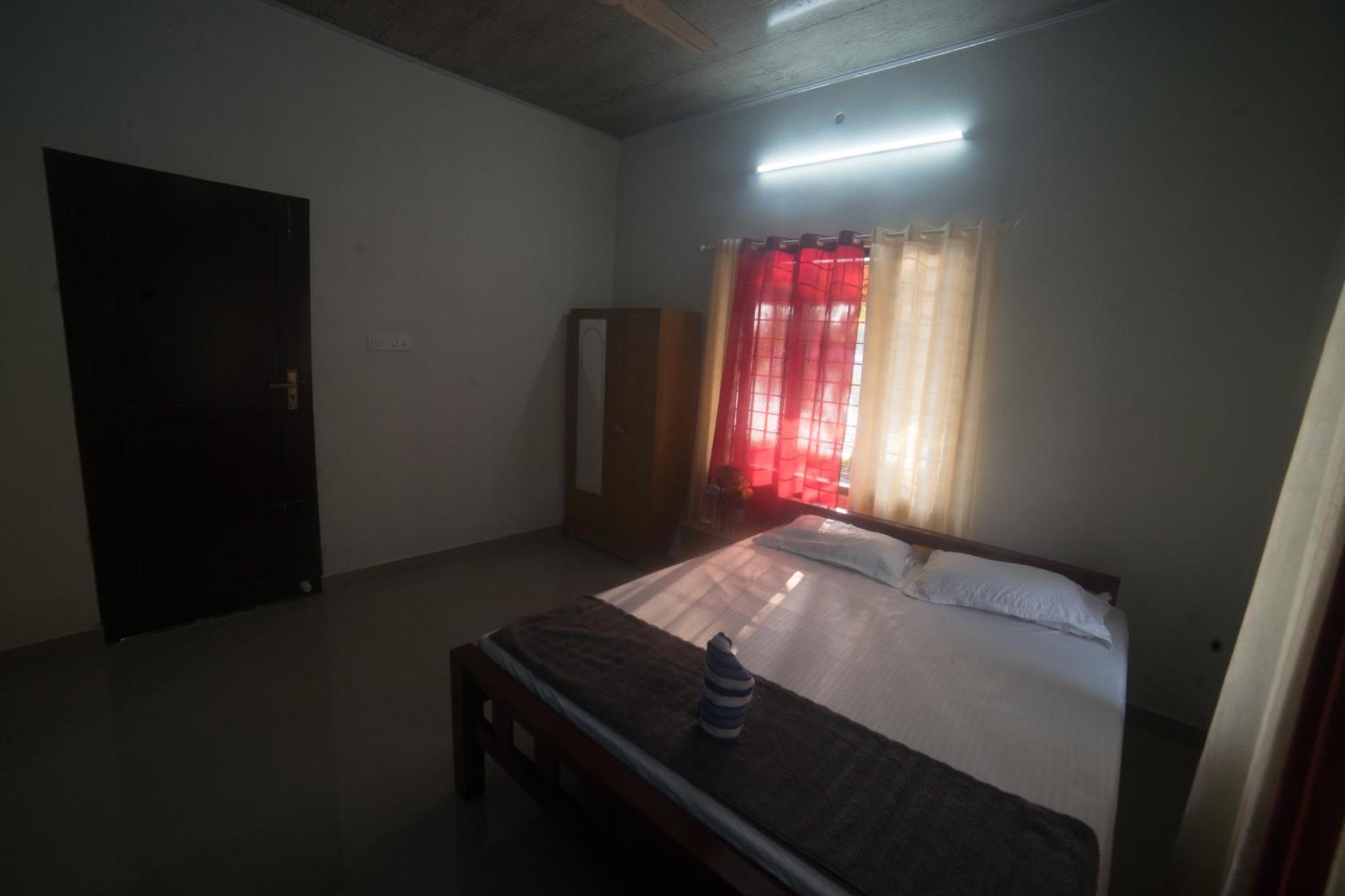 Tulsi Kayal Retreat Apartment Champakulam ภายนอก รูปภาพ