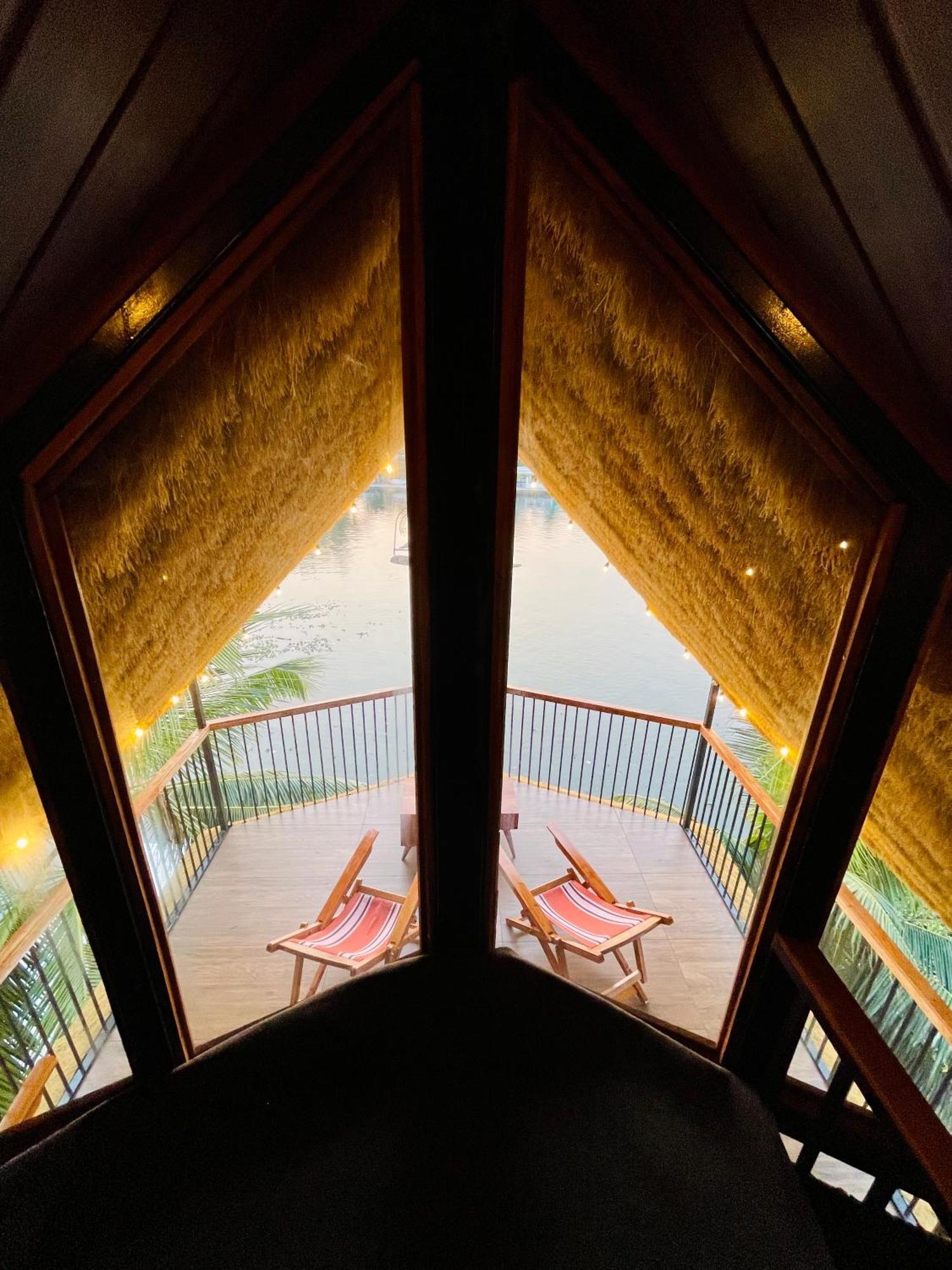 Tulsi Kayal Retreat Apartment Champakulam ภายนอก รูปภาพ