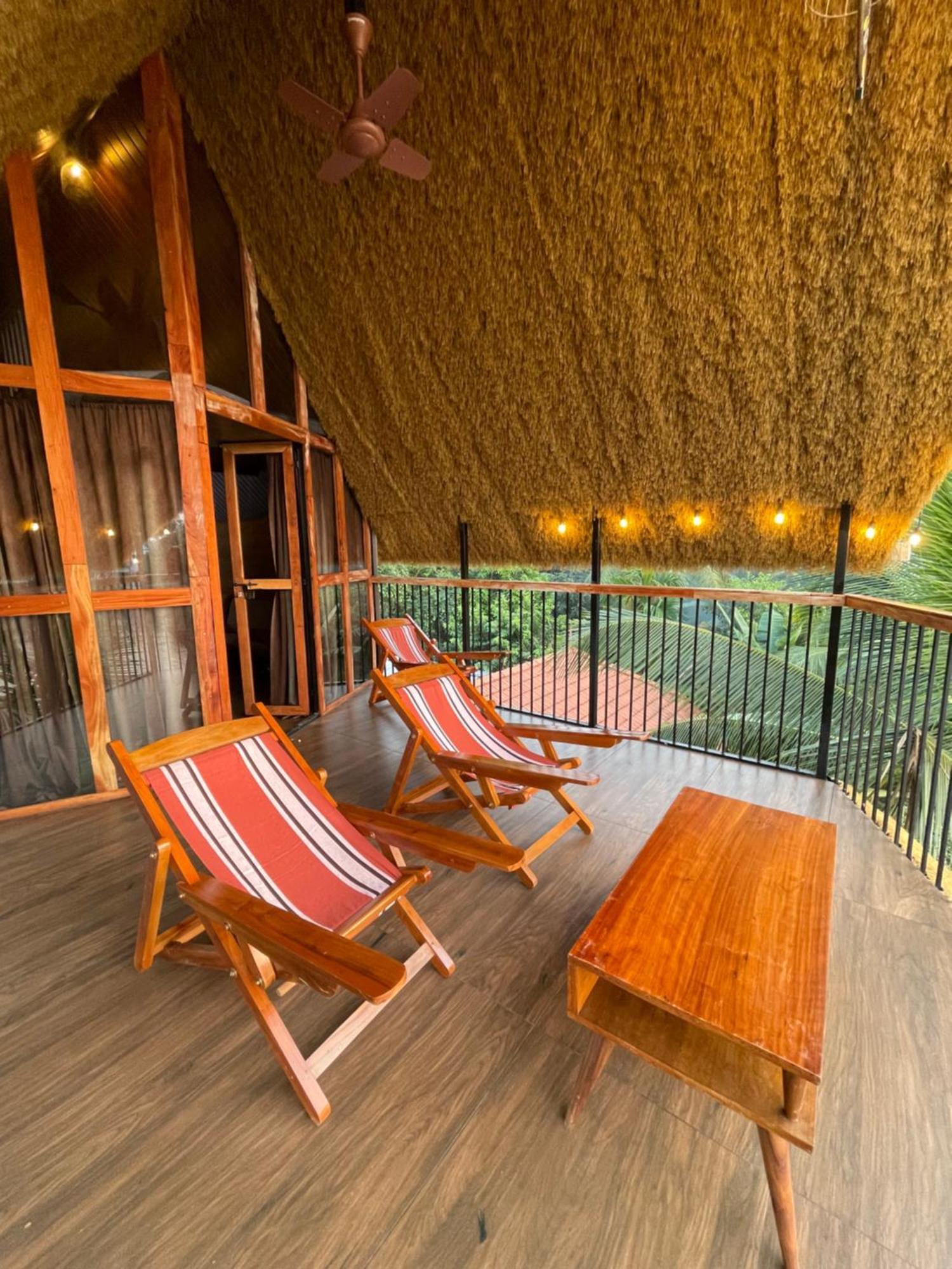 Tulsi Kayal Retreat Apartment Champakulam ภายนอก รูปภาพ