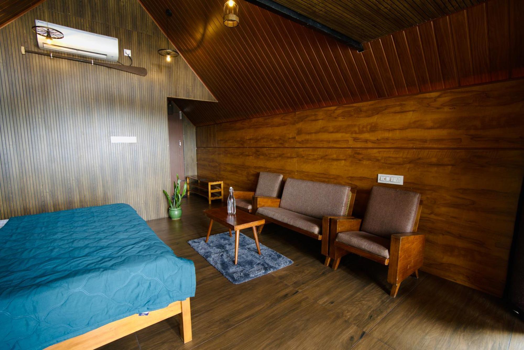 Tulsi Kayal Retreat Apartment Champakulam ภายนอก รูปภาพ