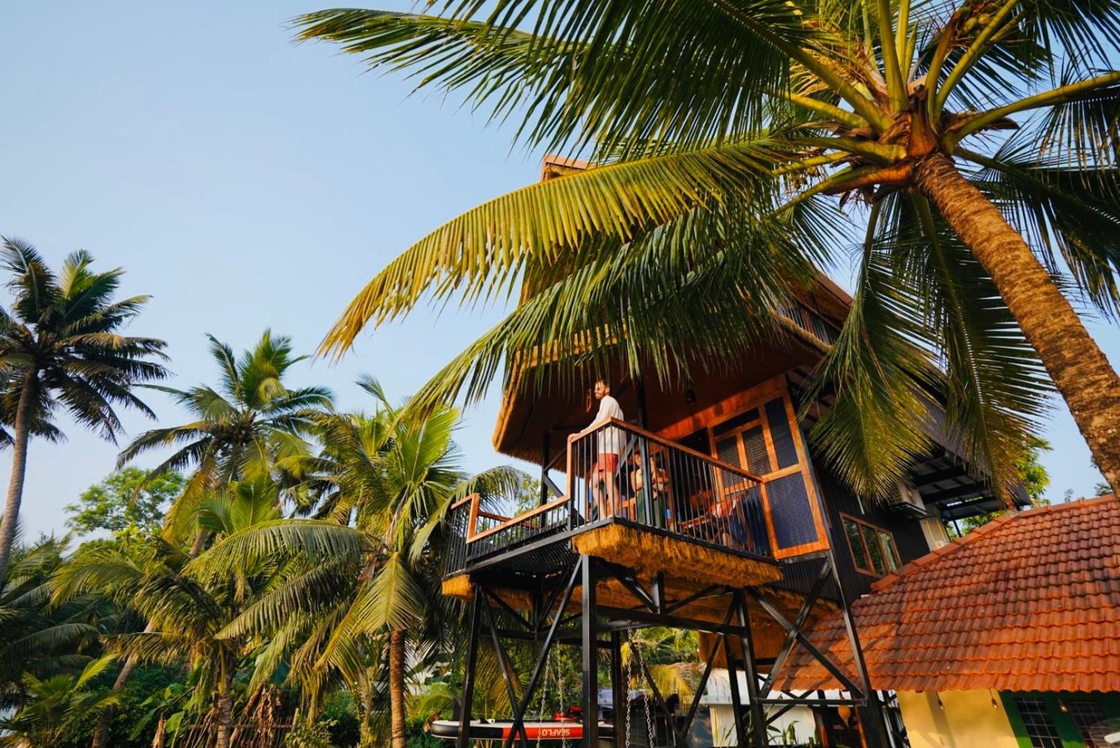 Tulsi Kayal Retreat Apartment Champakulam ภายนอก รูปภาพ