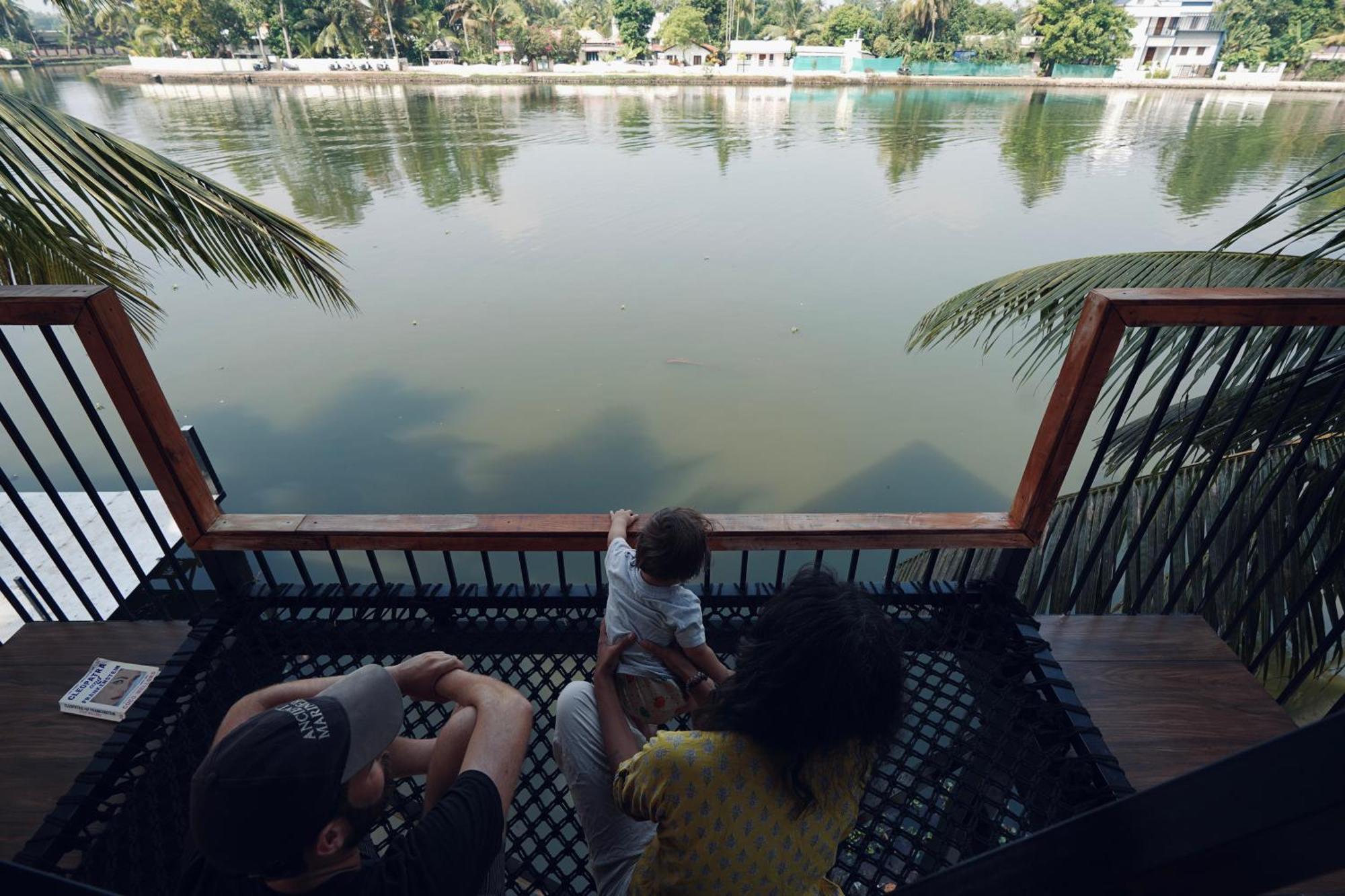 Tulsi Kayal Retreat Apartment Champakulam ภายนอก รูปภาพ
